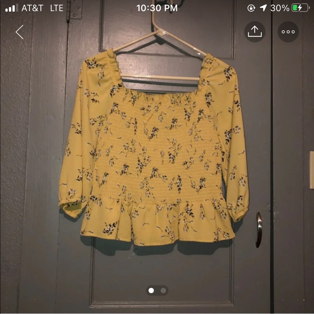 Women crop top